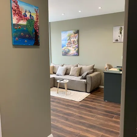 Magnifique Appartement Tirana