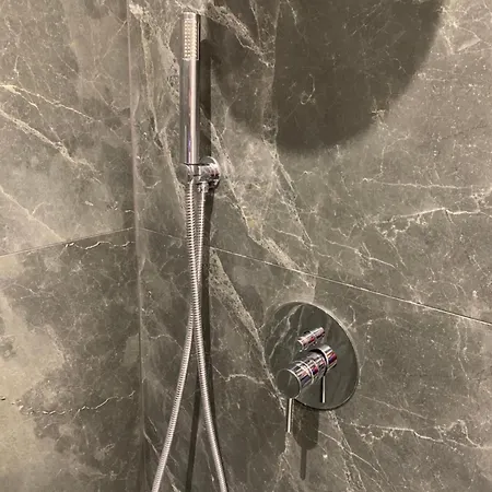 Magnifique Appartement Tirana